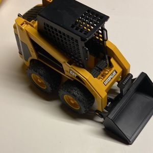 Bruder Cat skid steer